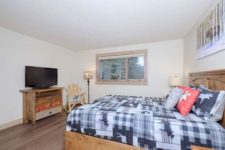 Watch a movie in bed | Lower Level