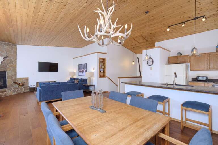 Serve up a delicious meal | Main Level