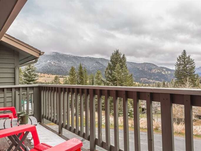 Beautiful views from the deck | Exterior