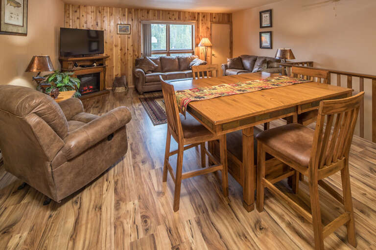Gather round for dinner | Main Level Gather round for dinner | Main Level