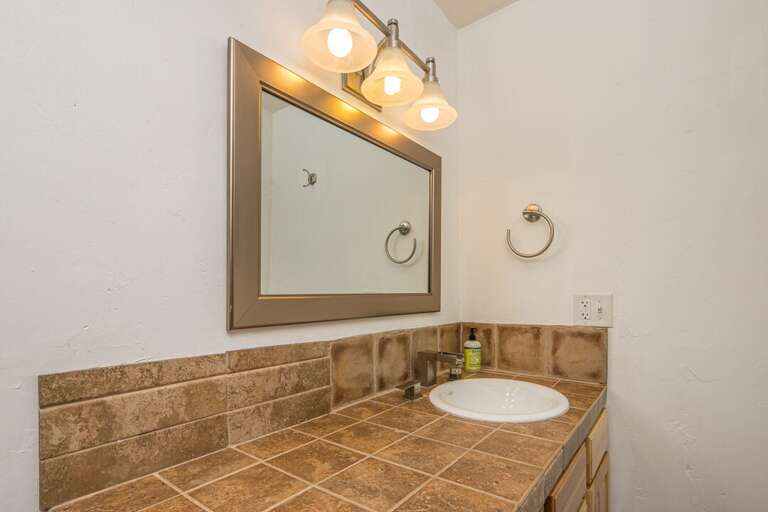 Plenty of space to get ready | Main Level