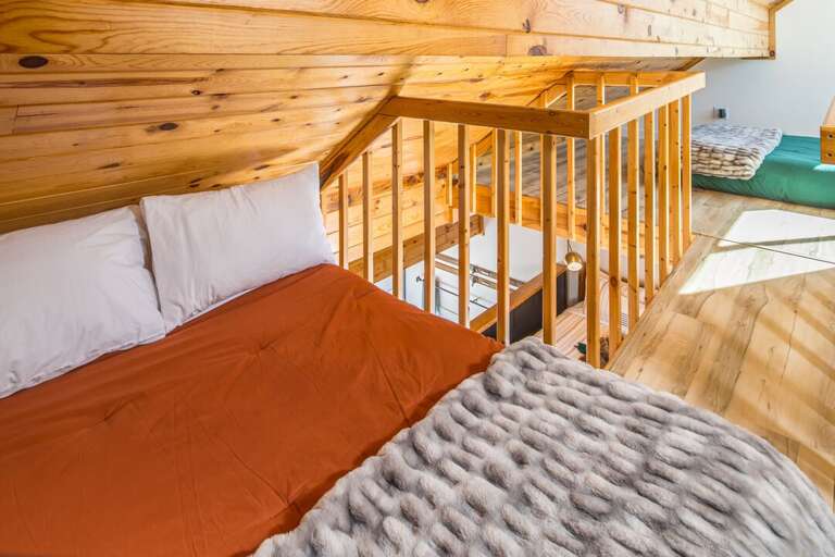 Queen-size Bed | Loft