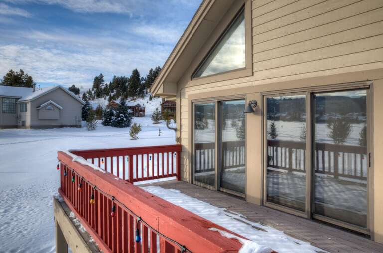 Step out and snowshoe | Exterior