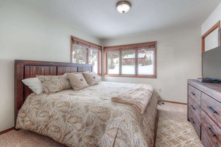 Wake up to stunning mountain views | Lower Level