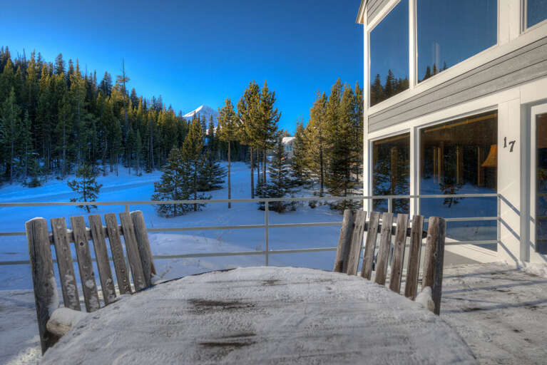 Blue skies for days | Exterior