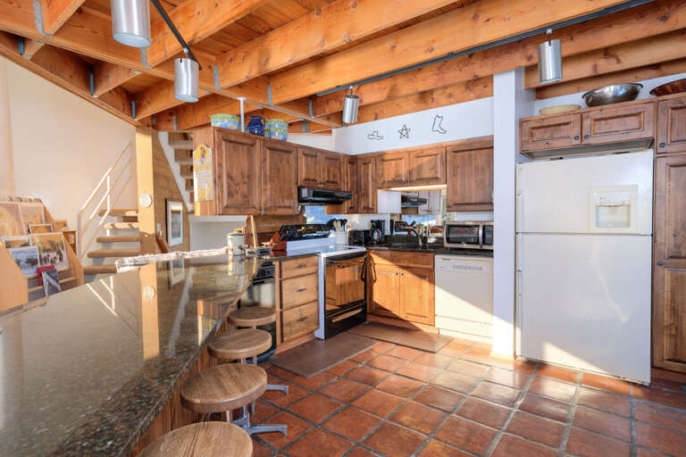 Cook a delicious meal | Main Level