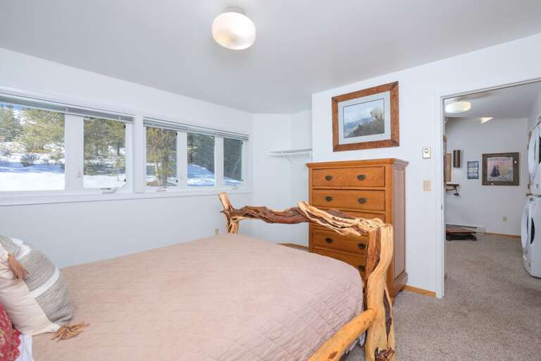 Fall asleep as the snow falls | Lower Level