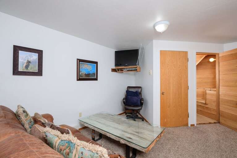 Hit the sauna | Lower Level