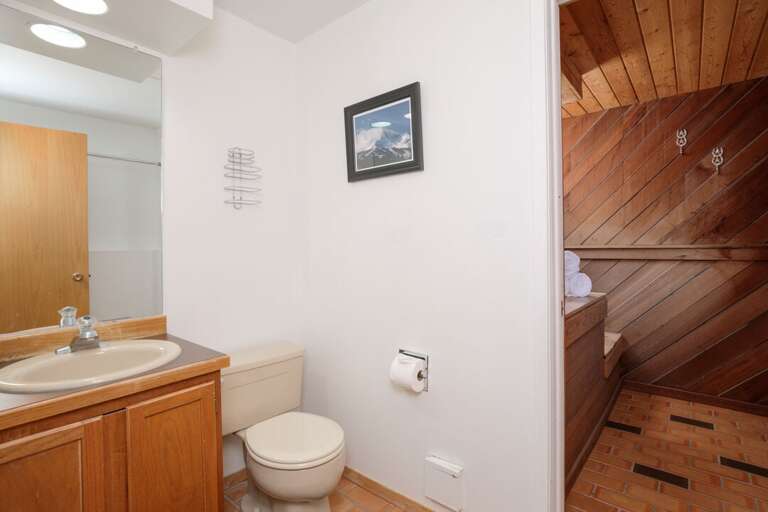 Step into the sauna | Lower Level