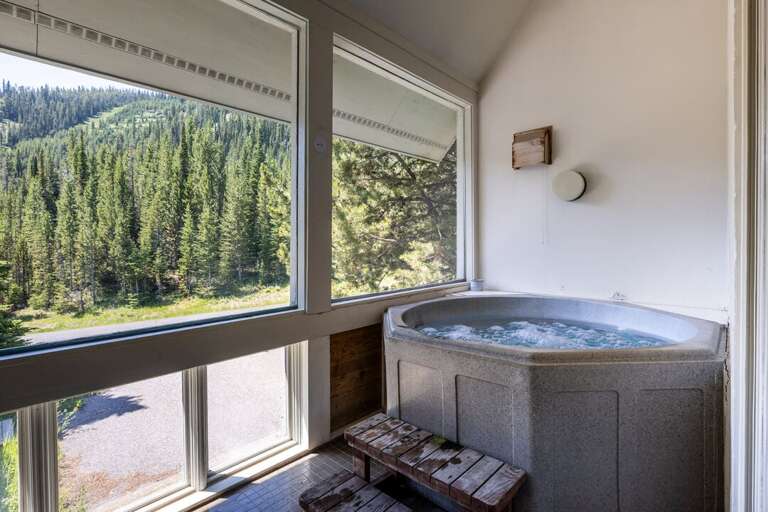 Retro Mountain Retreat