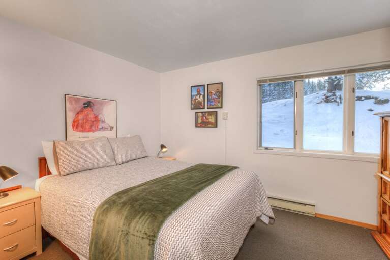 Watch the snow fall | Lower Level