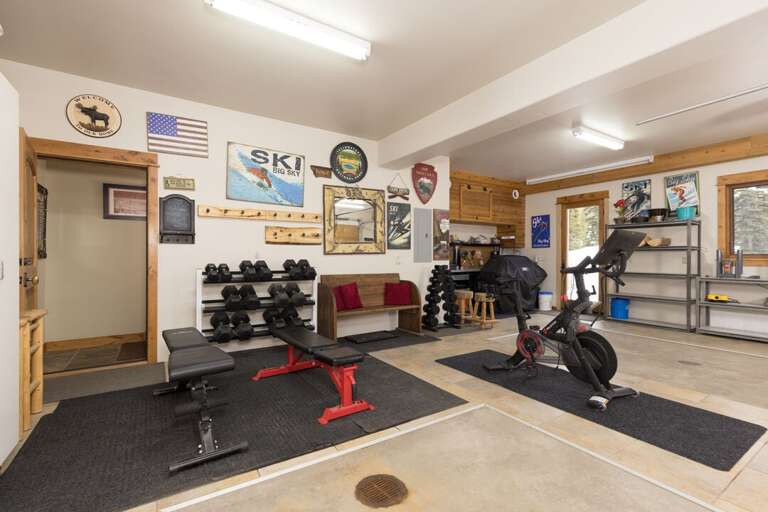 Entrance to the Guest Suite | Garage