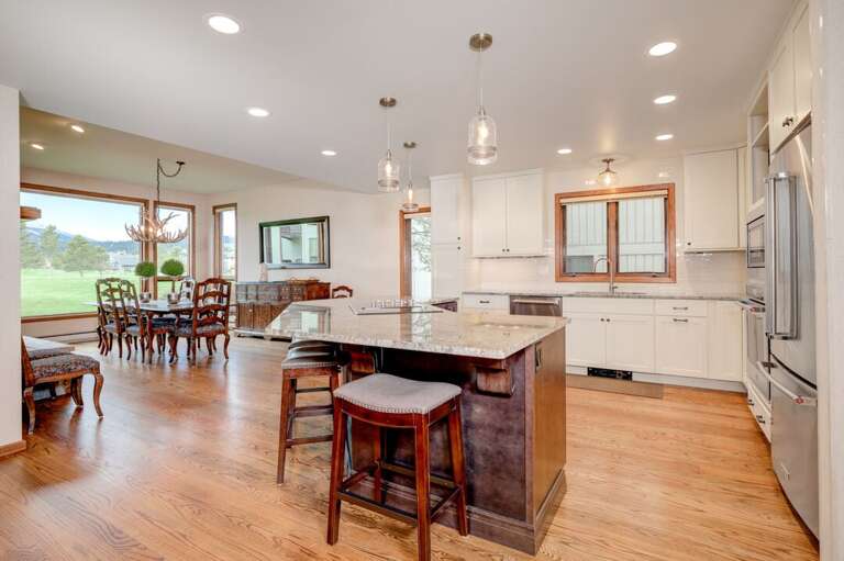 Have breakfast at the bar | Main Level Have breakfast at the bar | Main Level