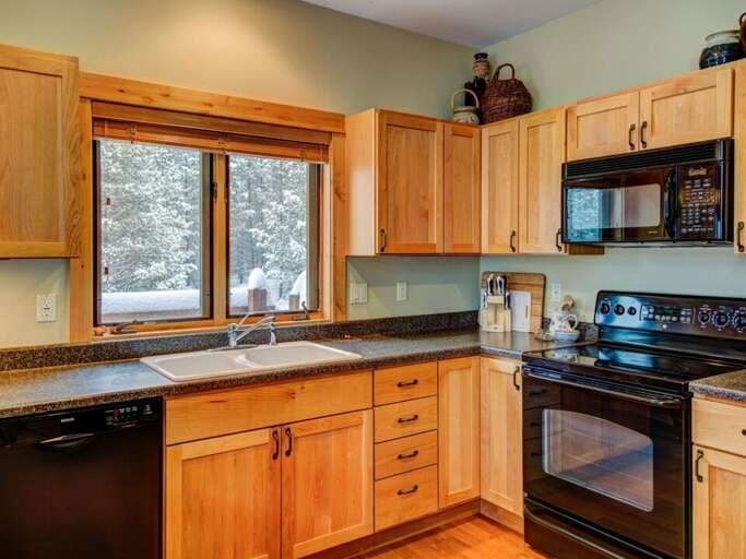 Cook a delicious meal | Main Level