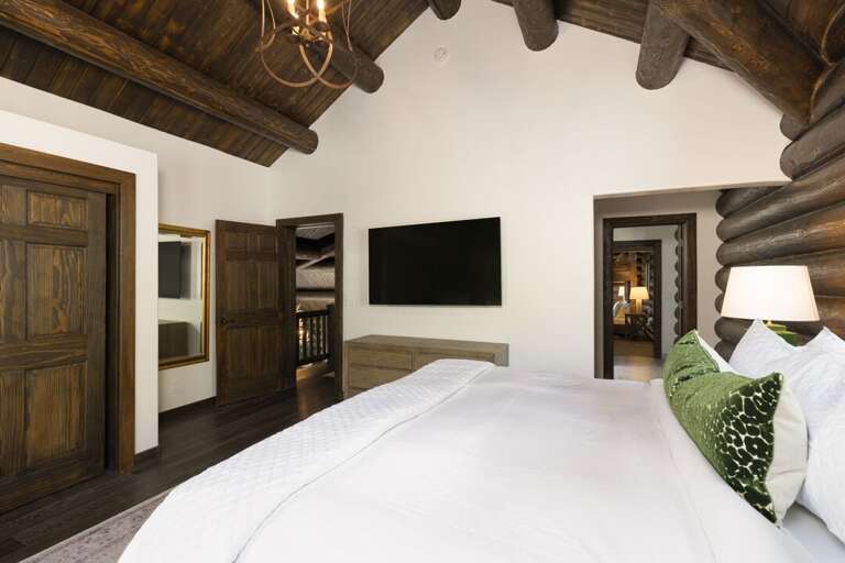 Queen - Size Bed | Upper Level