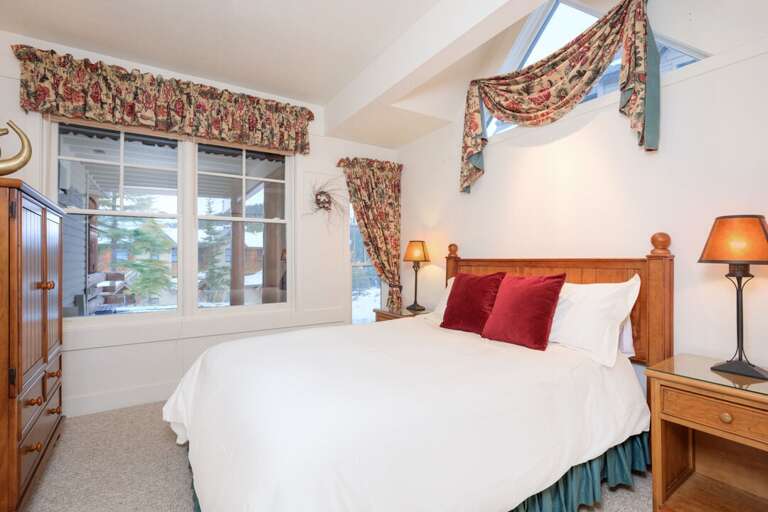 Have a peaceful night's sleep in this comfy bed | Lower Level Have a peaceful night's sleep in this comfy bed | Lower Level