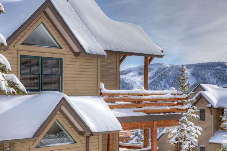 The end unit is perfect for a large family | Exterior The end unit is perfect for a large family | Exterior