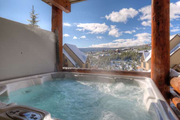 The views from the hot tub are so spectacular you'll never want to leave | Exterior