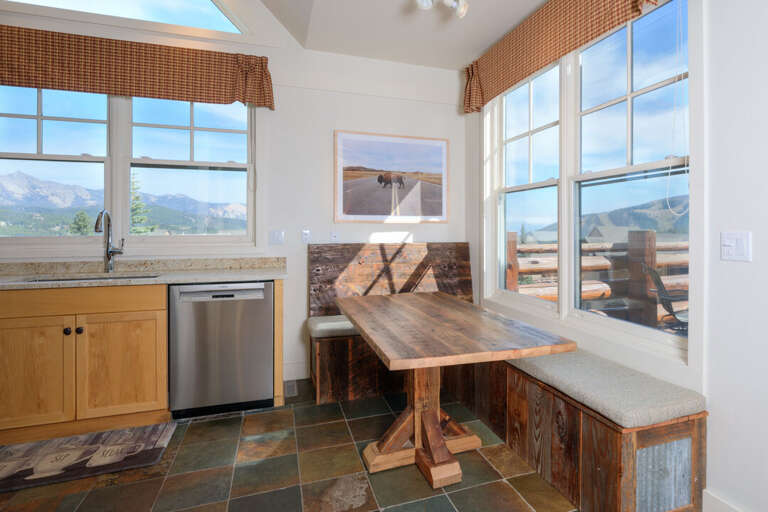 Check out the views while you have your morning coffee | Main Level