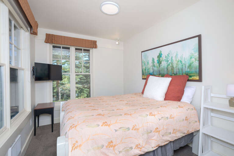 Rest peacefully in this mountain home | Lower Level