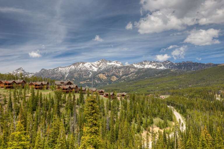 Iron Horse Haven Chalet