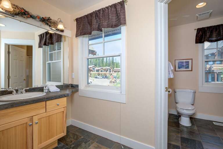 There's lots of space in the bathroom | Lower Level