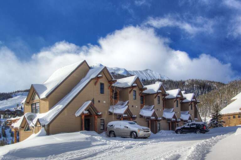 Blue skies for days | Exterior