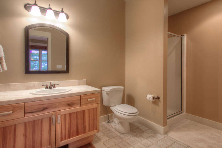 Enjoy the private bathroom | Lower Level