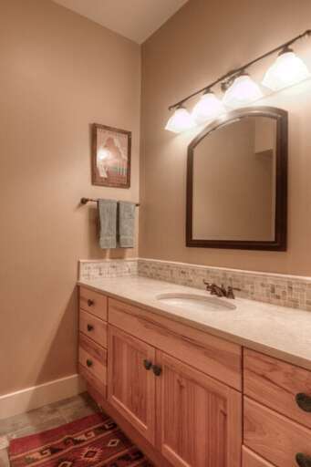 The entryway bathroom is very convenient | Lower Level