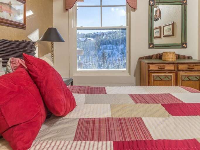 Beautiful mountain views | Upper Level