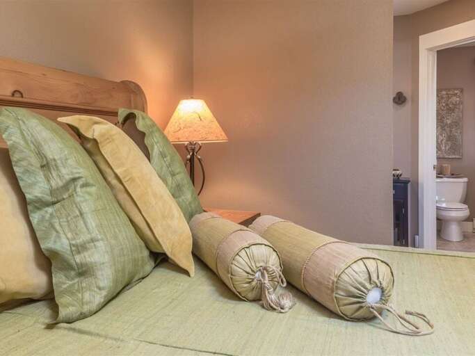 Get comfy in bed | Upper Level