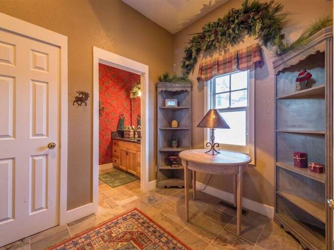 Entryway | Lower Level