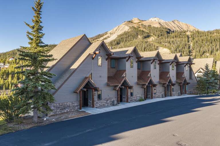 Saddle Ridge Family Retreat