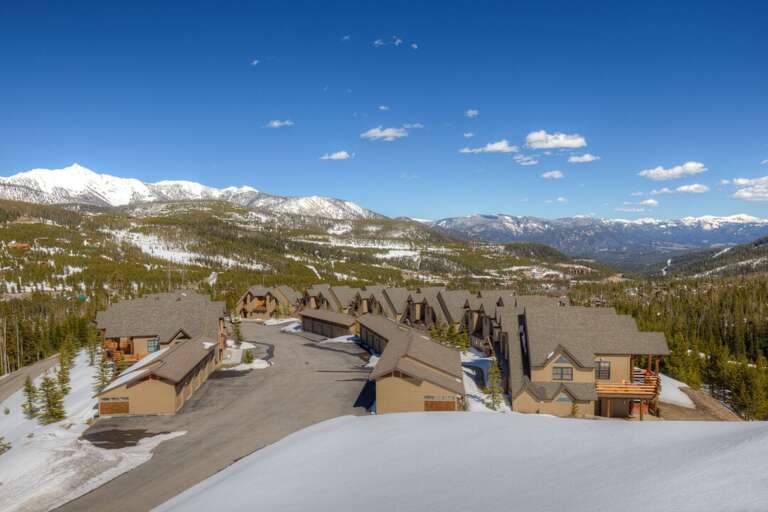 Views for days | Exterior