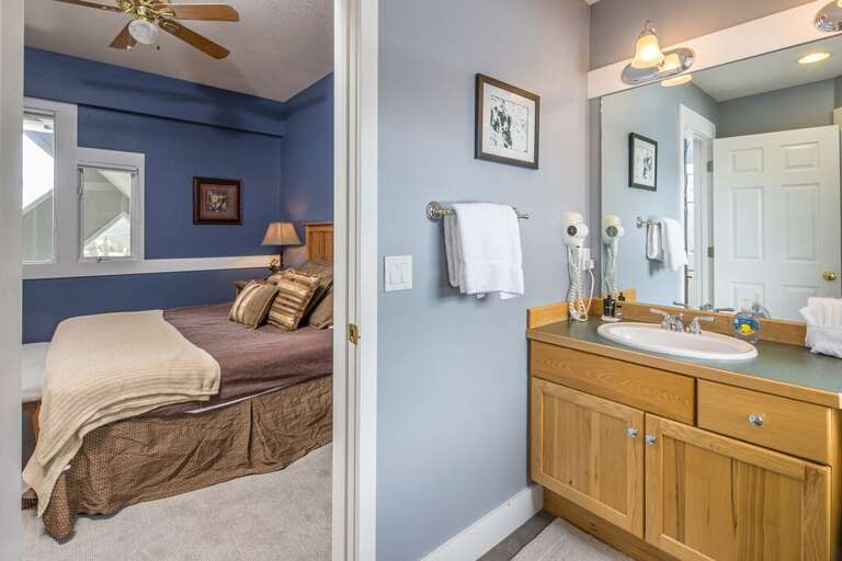 Convenient ensuite bathroom | Upper Level