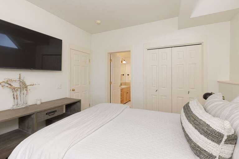 Cozy Bedroom | Lower Level