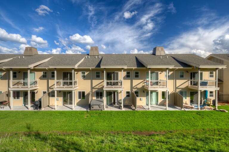 Blue skies for days | Exterior