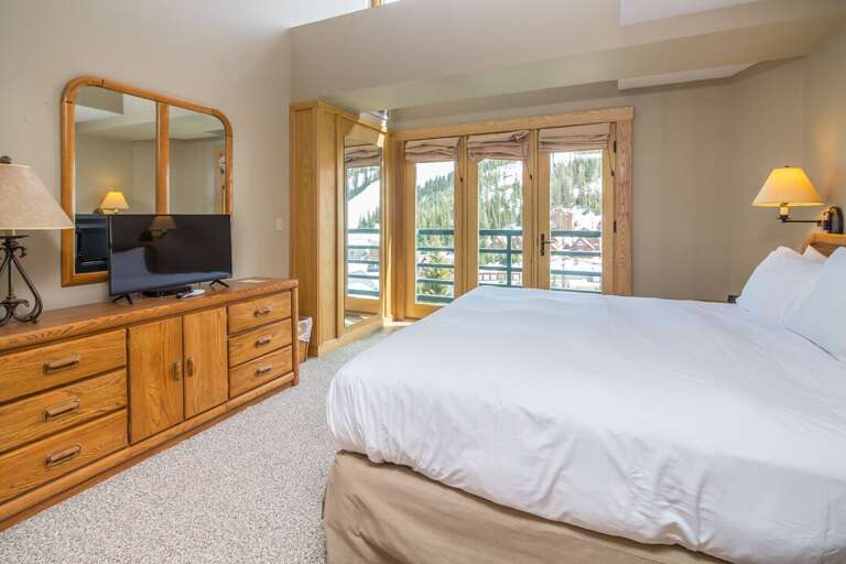 Watch a show in bed | Main Level Watch a show in bed | Main Level