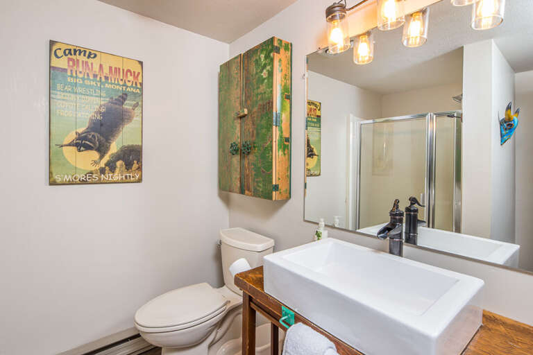 How cute is this bathroom? | Upper Level