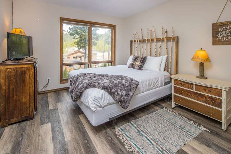 Wake up to gorgeous views | Main Level