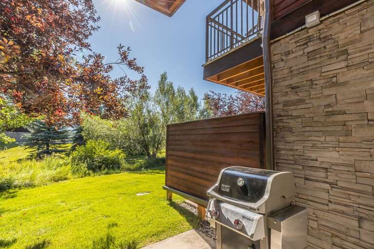 Enjoy Grilling in the Sunshine | Exterior