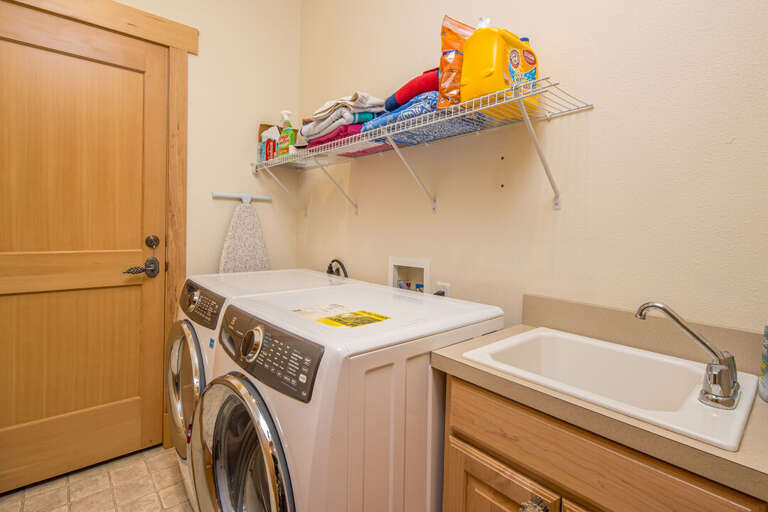 Laundry Room | Main Level