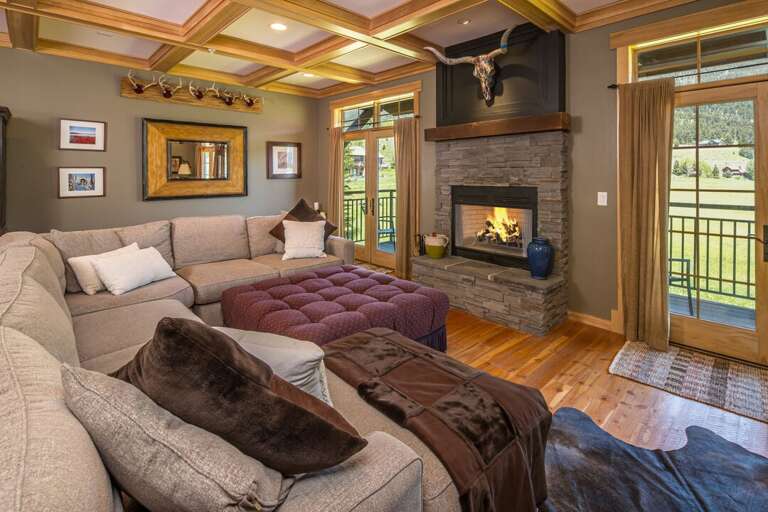 Large sectional to enjoy family time by the fireplace | Main Level