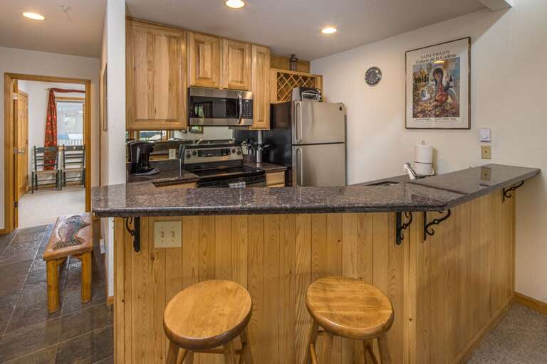 Have breakfast at the bar | Main Level