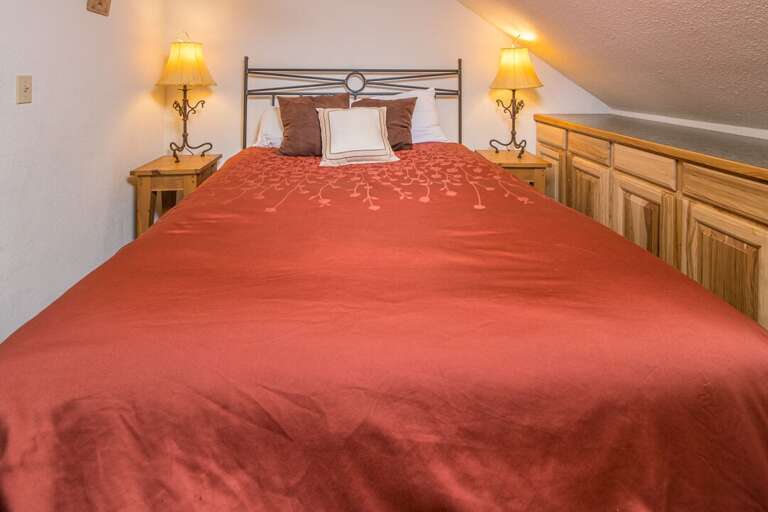 Sleep in | Upper Level