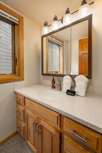 Ample counter space | Main Level