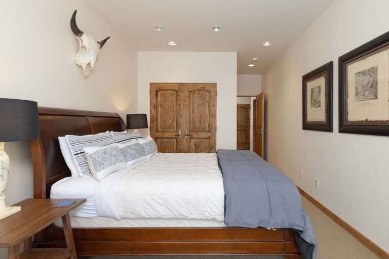 Cozy up | Lower Level