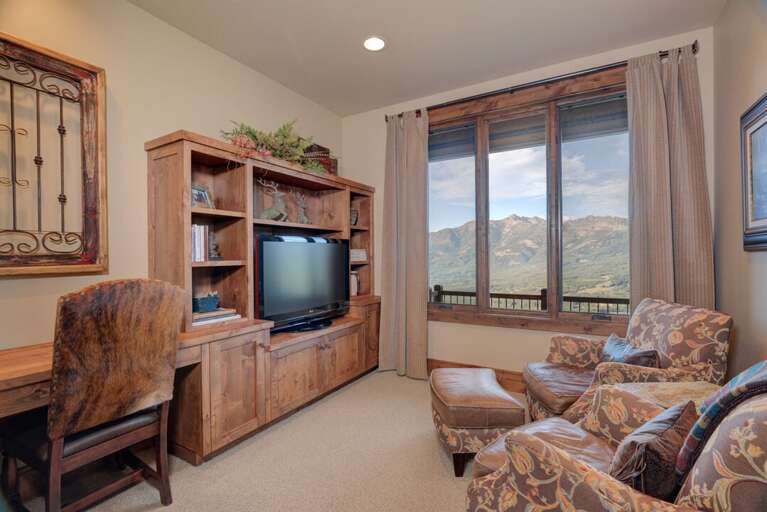 Bedroom 1 | Primary | Main Level