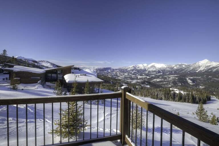 Exterior | Loft Balcony | Winter