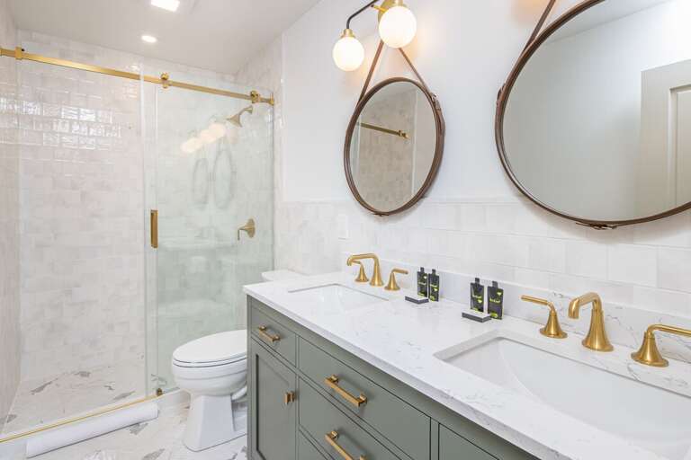 En-suite Bathroom | Main Level